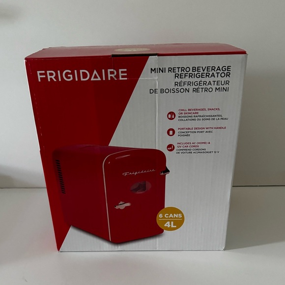 Adorable Bright Red Frigidaire Retro Mini 6 Can Refrigerator NIB - Picture 1 of 6